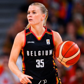 Julie Vanloo